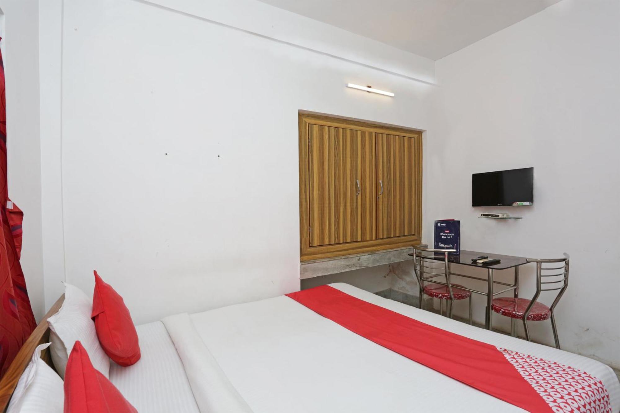 Hotel O New Silver Inn Колката Екстериор снимка