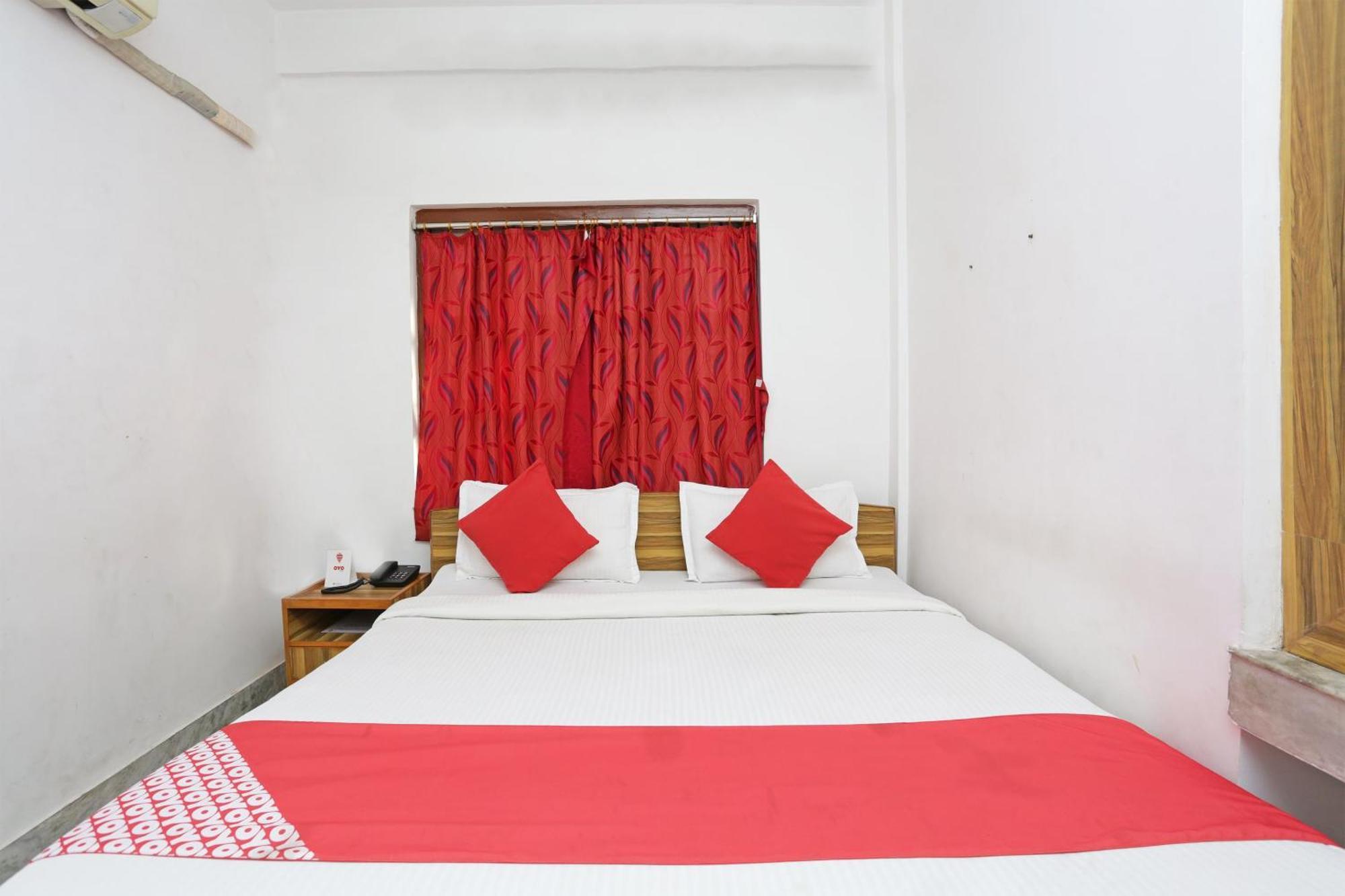 Hotel O New Silver Inn Колката Екстериор снимка